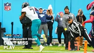 Trevor Lawrence to Zay Jones for a Toe Tap TD!