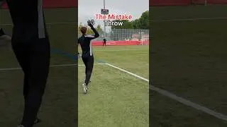 Throw ✅❌ #football #goalkeeper #gk #soccer #goalkeepertips #footballshorts #foryou #fyp