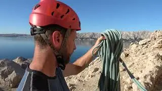 PAG - tudi za ljubitelje kamenja, previsnih sten in stolpov  (Via Ferrata LIFE ON MARS)