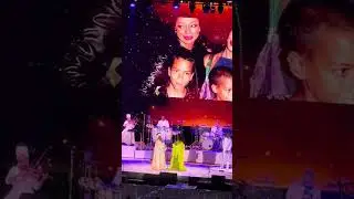Beautiful Mom & Daughter #dianaross #rhonda #saadiyatisland #lovelymoments #music #greatful 