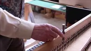 Comment remplacer une corde de votre clavecin ? par Reinhard von Nagel