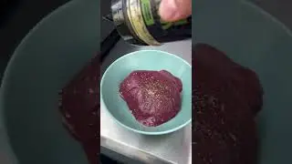🔥Ostrich Steak 🔥This steak has a sweet touch to it, and when grilled it&rsquo;s delicious 🙌🏻 #bbq