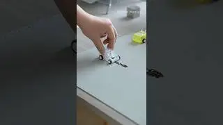 This toy car can also clean up.#TechGadget #DeskCleaner #CoolGadget