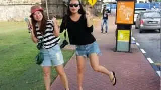 Nicole and Eva singing en Penang - By Tundrablu
