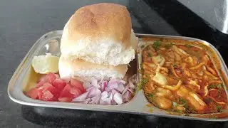 Spicy Misal Pav | मिसळ पाव