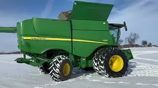 130 2014 John Deere S680 STS Combine