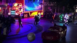 Disneyland Paint the Night Parade 2025