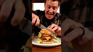 🍔 Бургер Montana Big Sky ASMR 🔪🎧 | Сочные слои говядины, сырный пул и атмосфера горной хижины 🌄