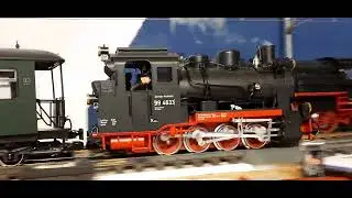 LGB 99 4633 auf Kreisfahrt