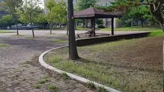 Sim-To-Real: Deep Reinforcement Learning for Autonomous Mapless Navigation of a Flying Robot