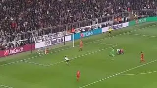 Besiktas 1 - 3 Bayern Munich Vagner Love Goal