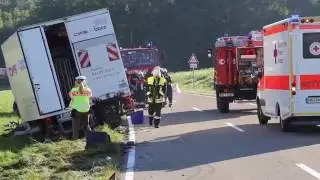 Babenhausen &ndash; Kirchhaslach &ndash; Klein-Lkw gegen Transporter &ndash; drei Schwerverletzte