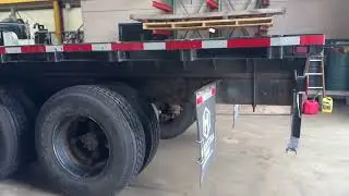 International #7100 Flatbed Truck