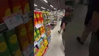 Новый продуктовый магазин Publix после торжественного открытия. С Днём Мартина Лютера Кинга и с п...