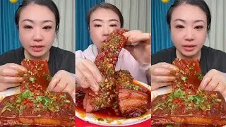 Eating Braised Pork Belly with Garlic and Chili, Challenge Eating Spicy Braised Pork Belly