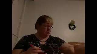 KirsiJ virkkaa ja v&auml;rkk&auml;&auml;