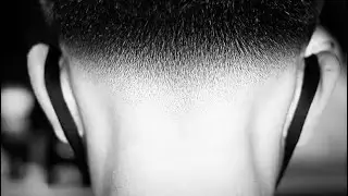 Como hacer un blowout o cobi en la parte de atrás video -tutorial de Barbería pasó a paso- Familia🌎