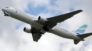 EUROATLANTIC AIRWAYS / BOEING 767-300 / landing & takeoff HAMBURG AIRPORT