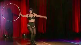 02 Janie Slash  Hula Hoop