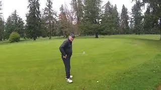 Chipping - Dustin Johnson warmup- open stance way up