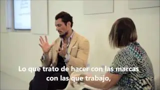 David Gandy speaks at the Condé Nast College of Fashion & Desing con subtitulos en español