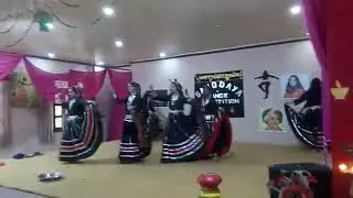 Dance performance on kalyo kudd Pado mele me