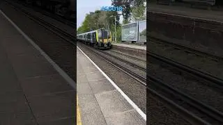 450018 South Western Railway Train Approaching Ash Vale Station #railway #trainspotting #shorts