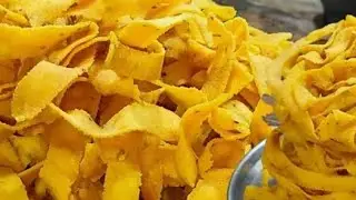 ఆకుపకోడి.   స్వీట్ షాప్.  కంటె రుచిగా. రావాలంటే. పక్కా కొల్లత్హాలతో ఈలా చెయ్యండి.   