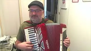 Back Home In Derry (Christy Moore, 1984) ... played on the accordion!