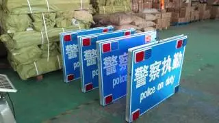 LED solar traffic sign