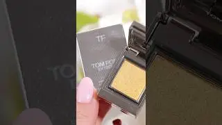 She might be small but she is mighty- gorgeous Tom Ford pigment #eyeshadow