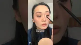 Eye inner corner highlight hack. This is genius 🤌🏻❗️ib ​⁠@makeupbyrosexoxo #makeup #makeuphacks