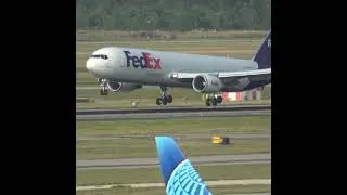 Boeing 767 Cargo Airplane Hard Landing #shorts