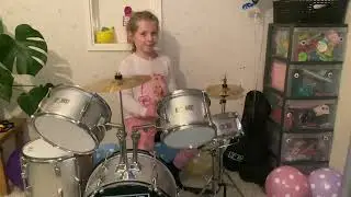 Learning Right Both with Bass and Snare Drum ￼