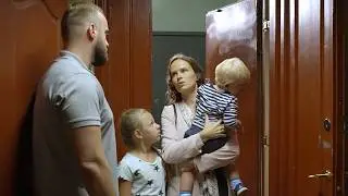 EN LA PUERTA DE SU CASA APARECIÓ SU EX… CON UN HIJO