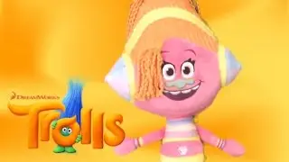 Dreamworks Trolls DJ Suki Talkin' Troll from Hasbro