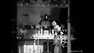FANTASMIC ! 1997 Disneyland, USA in Black & White