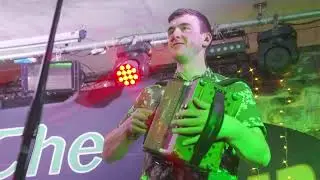 The F&oacute;gues - Fisherman's Blues (Live in the Yard Bar, Mitchelstown)