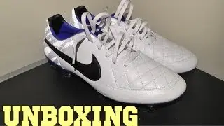 Unboxing Nike Tiempo Legend V Reflective Pack SG Ashley Cole/Pique Boots | KimFootball