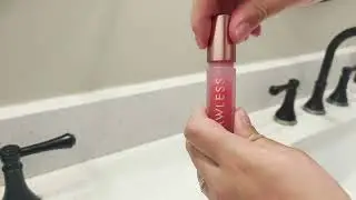 Lawless Forget the Filler Lip Plumping Gloss REVIEW - Perfect for fuller lips