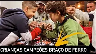 Crianças na Queda de Braço/ Braço de Ferro/ Luta de Braço KIDS Armwrestling Brazil