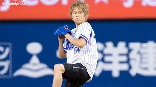 手越祐也、人生初の始球式はワンバン投球 背番号「1054」ユニフォーム姿で登場