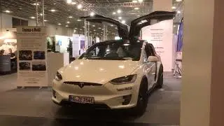 Tesla X Messe Frankfurt 2017 - Falconwings Lightshow - Taunus eMobil