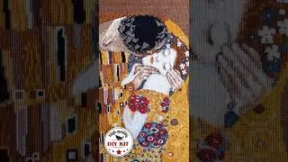 The Kiss Embroidery Kit, Klimt Painting Cross Stitch Design #klimt #embroidery  #crossstitch #diy
