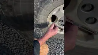 Как проверить давление в шинах за 15 секунд. С любовью, папа.