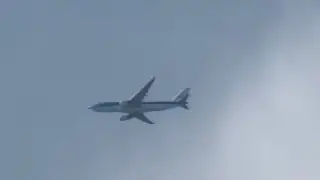 KLM Airbus A330-203 (KL641, PH-AOC) landing to JFK Airport over my house from AMS