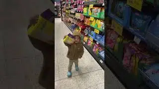 Toddler&rsquo;s Chocolate Mission #youtubeshorts #CuteMoments #SupermarketAdventure #MiniExplorer
