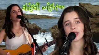 Abigail Wighton busking in Tamworth 2025