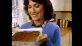 Betty Crocker Stir 'n Frost and Snackin' Cake Commercial featuring Fern Fitzgerald (1980)