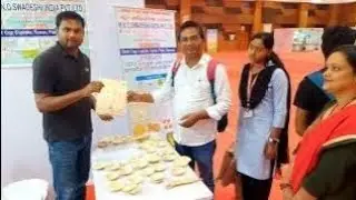 Exhibition में जब पहुंचा मक्का का छिलका | Naaz Ozair | Plastic hunter Naaz Ozair | Scientist Naaz 